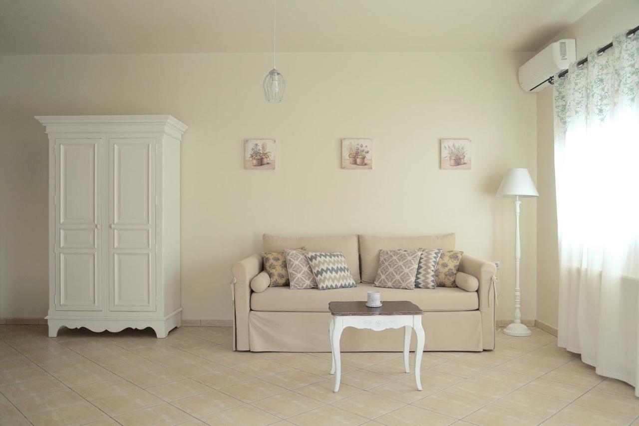 Triantafilia Guesthouse Άγιοι Απόστολοι Εξωτερικό φωτογραφία